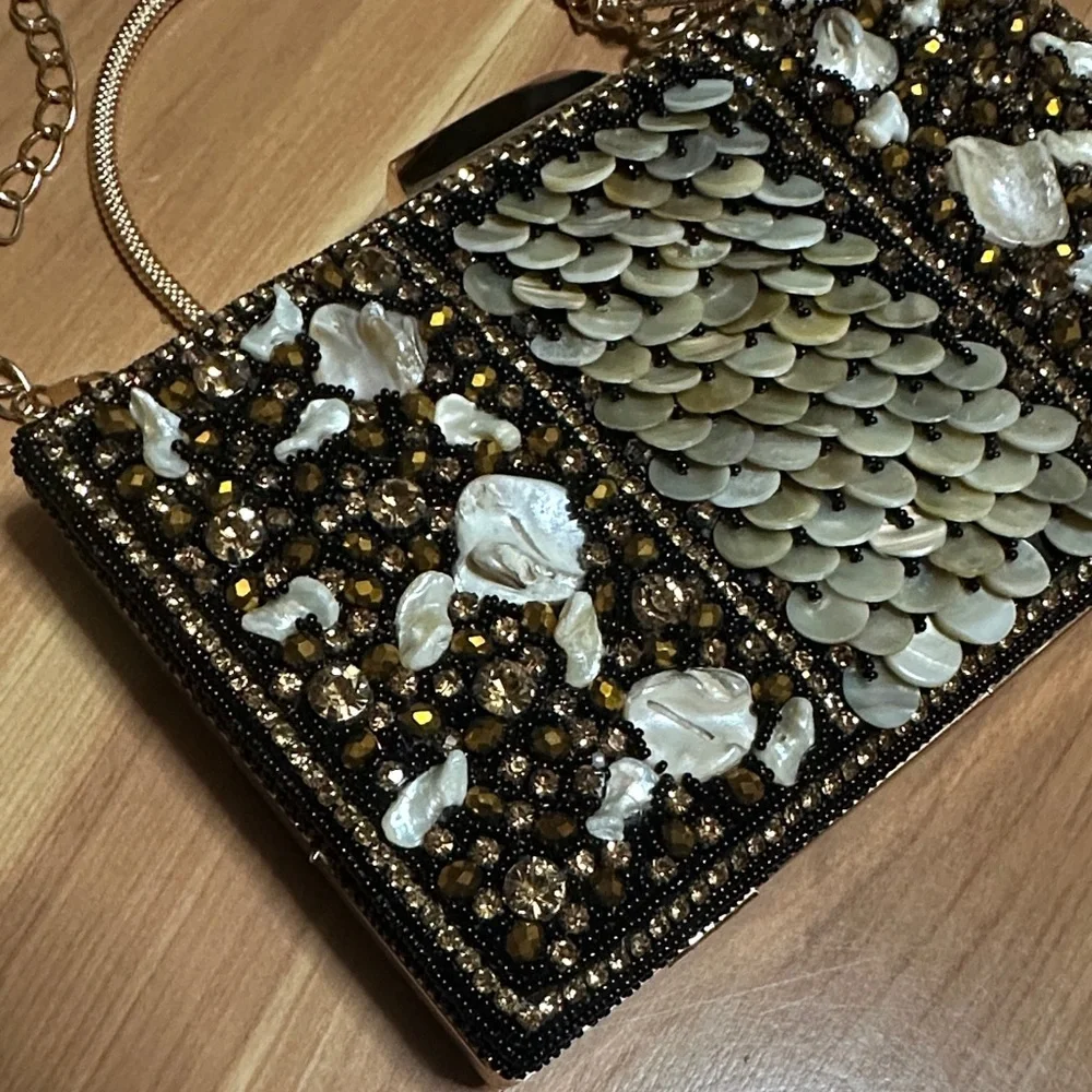 Seashell Crafts Clutch Bag - Picture 3 of 7